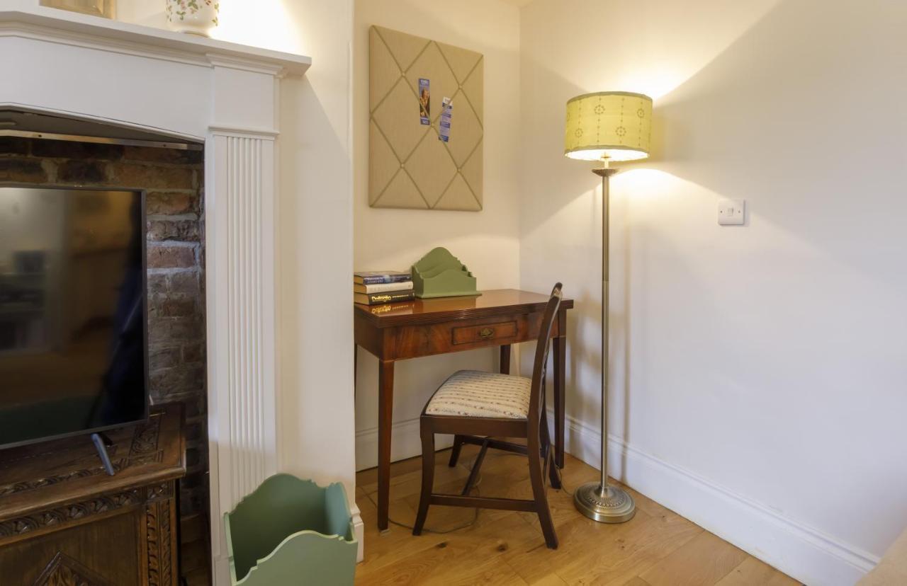 The Garden Square - Unique Luxury Apartment In Historic Garden Square - Ideal For 2 People Йорк Экстерьер фото